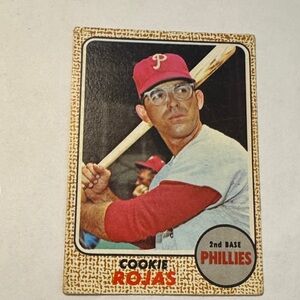 Vintage Phillies Baseball Card 1968 Cookie Rojas #39